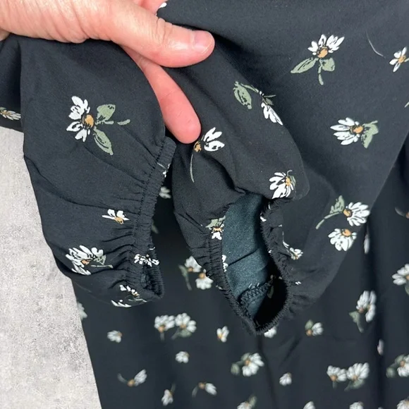 Abercrombie‎ & Fitch Smocked Black Floral Dress Size Small Mini Long Sleeve Boho - Picture 7 of 16